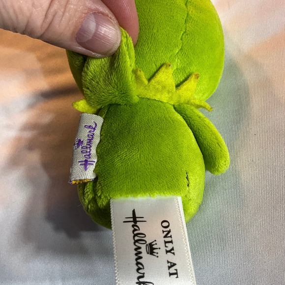 Itty Bitty Kermit Disney Hallmark Exclusive 5” Weighted Stand Up Alone Plush - Picture 6 of 7